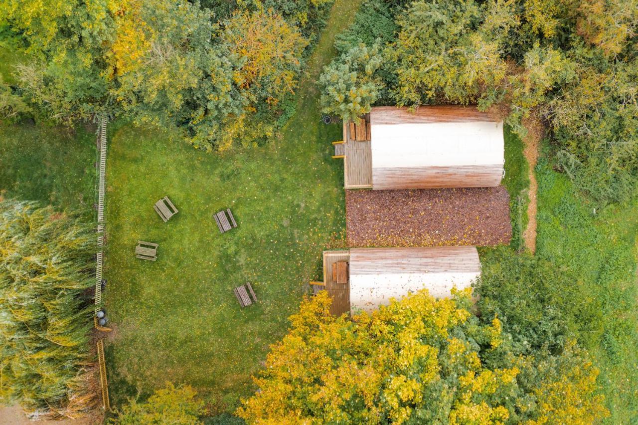 Cosy And Eco-Friendly Cabins Next To 16Th Century Pub Newmarket  Bagian luar foto